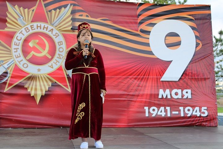 В Новошешминске прошел марафон «Война в стихах», посвященный 80-летию Победы (фоторепортаж)