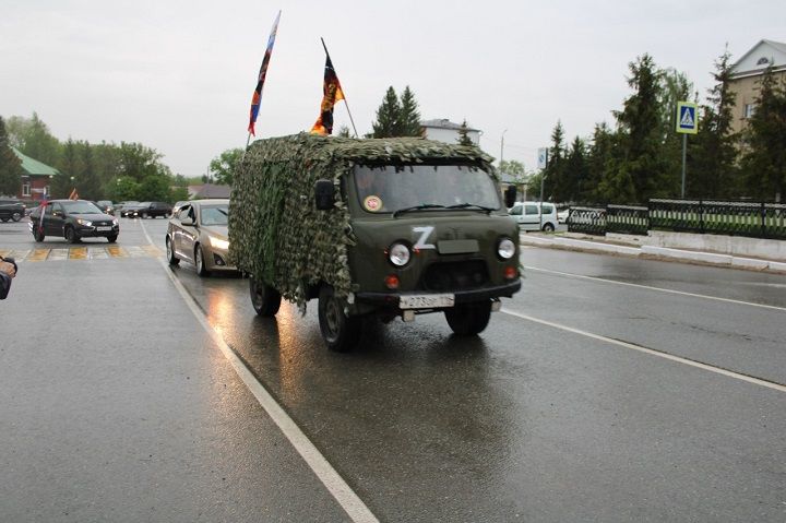 8 мая в Новошешминске прошел автопробег в честь 80-летия Победы