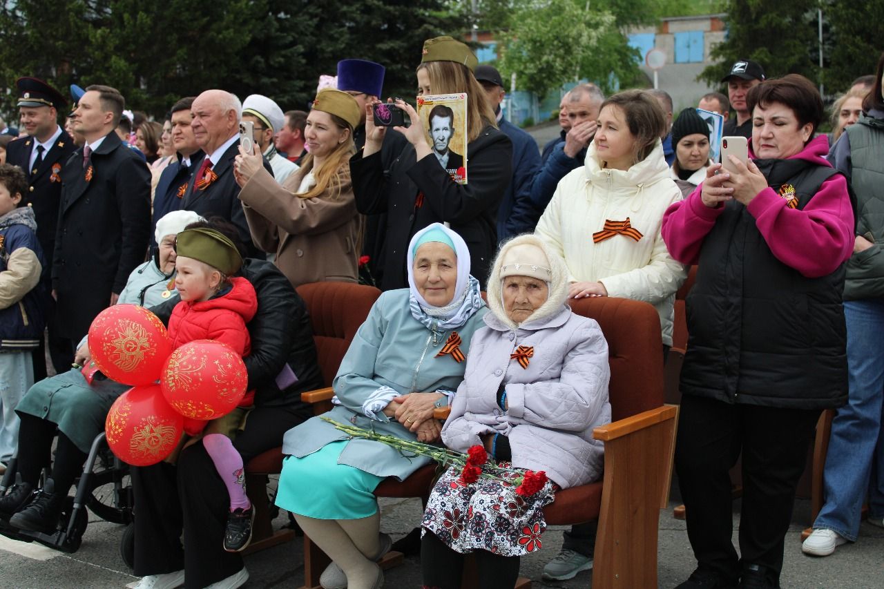 Новошешминцы празднуют 80-летие Великой Победы (фоторепортаж)
