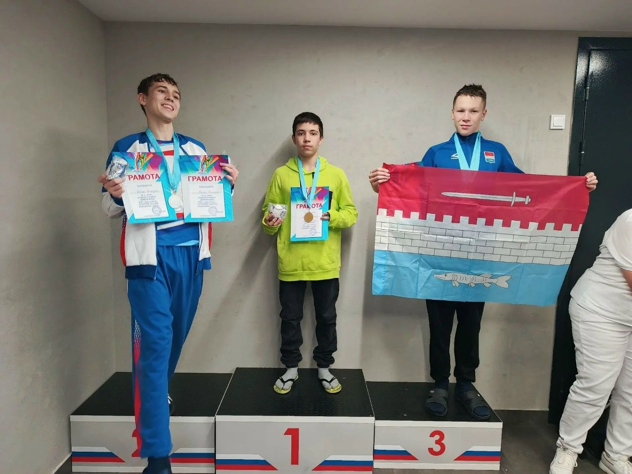 Достойное выступление новошешминских пловцов!