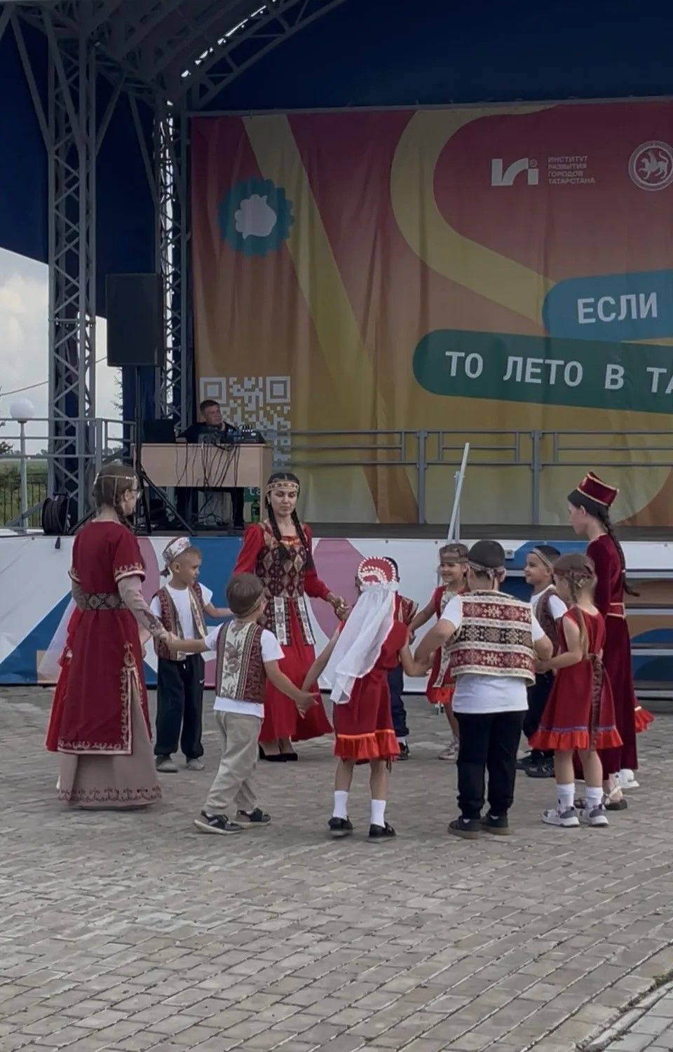 В Новошешминском парке культуры прошёл праздник День дружбы народов