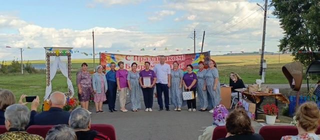 На территории Лебедкинского клуба прошёл праздник «День деревни - Сердцу милый уголок»