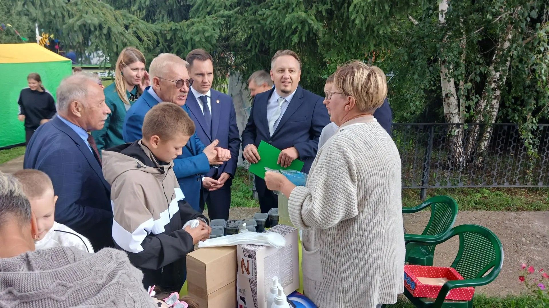 «Медовый спас» собрал за одним столом и старших, и младших