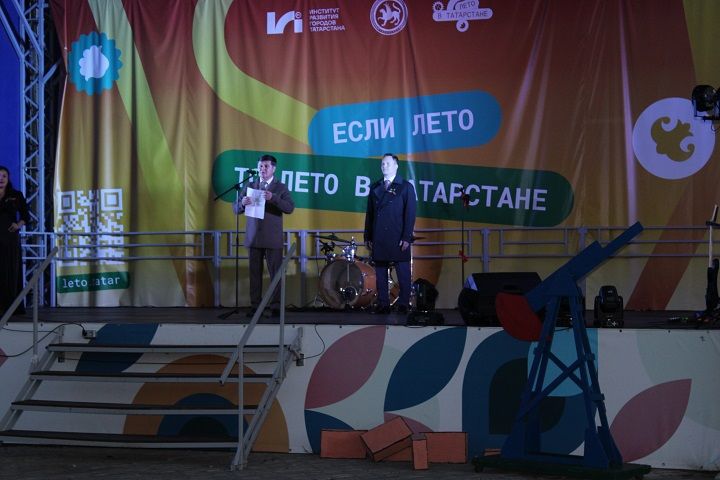 Заслуженные награды, яркий концерт и праздничный салют