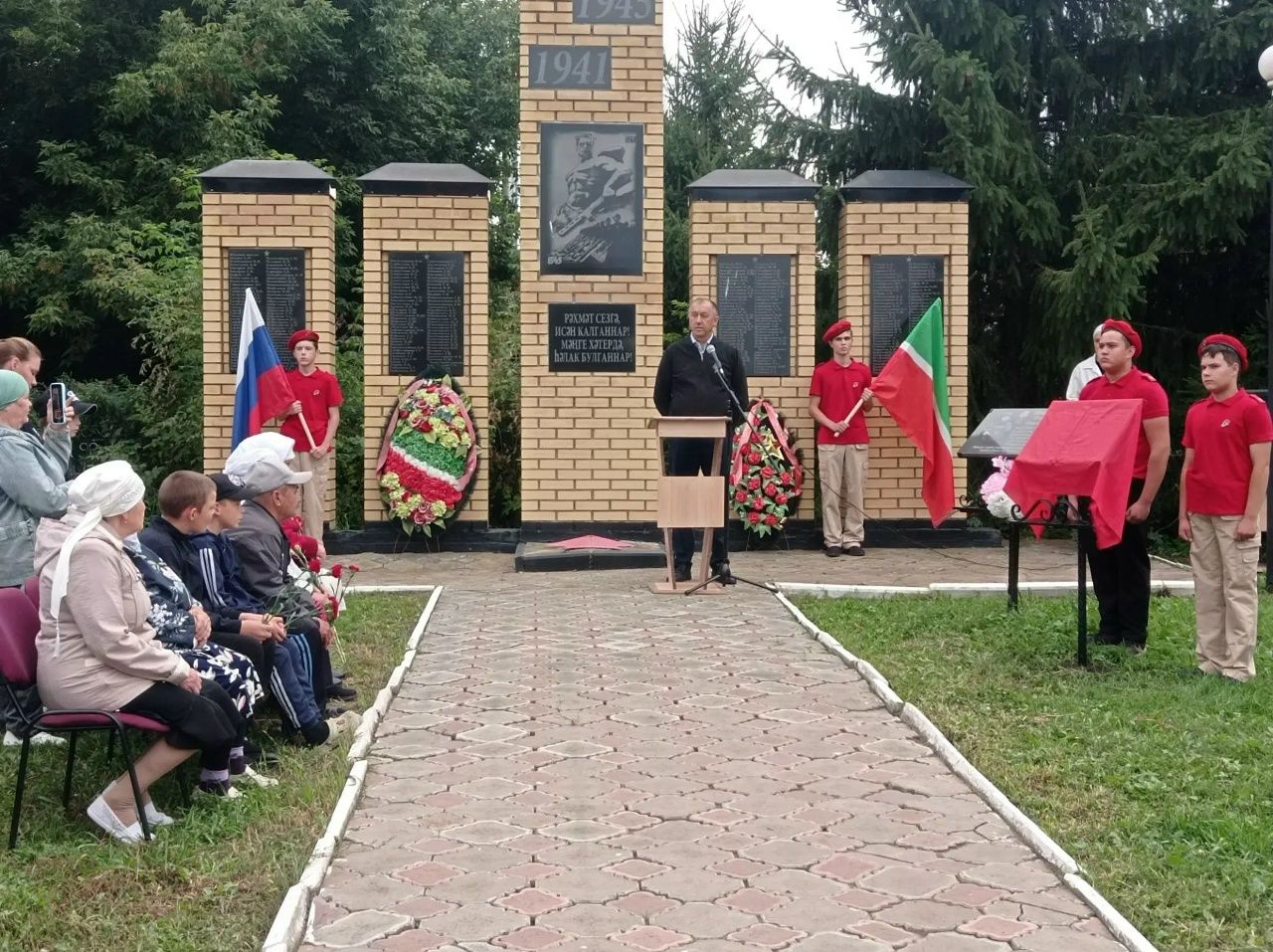 Их имена вписаны в историю села: в Новошешминском районе открыли памятные доски героям СВО