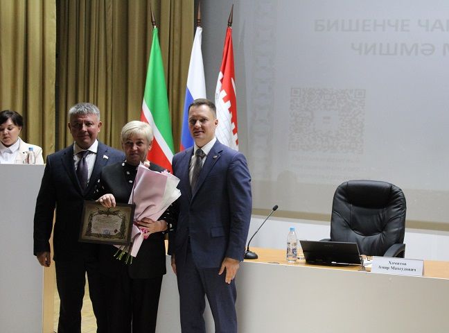 На заседании Совета района наградили достойных новошешминцев (фоторепортаж)