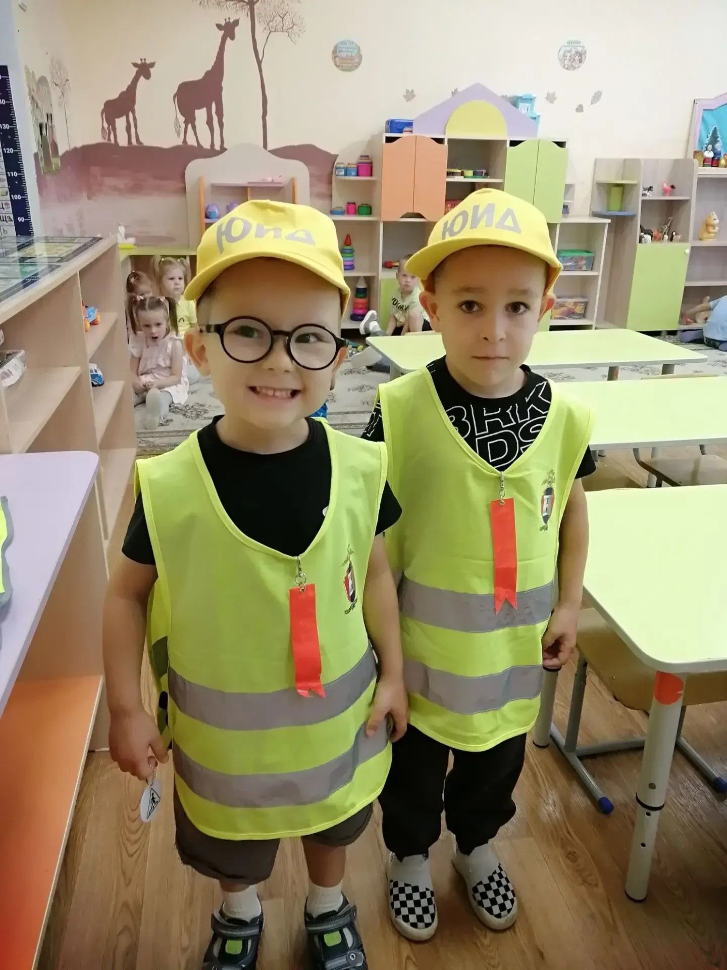 Родительский патруль объединяет усилия для безопасности детей в «Ландыше»