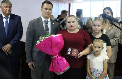 В Новошешминске открылась выставка «Отец Героя»