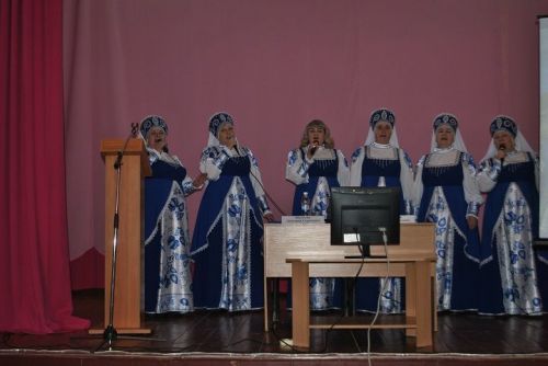 Почему после отчета главы СП у жителей села не было к нему вопросов?