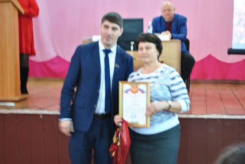Почему после отчета главы СП у жителей села не было к нему вопросов?