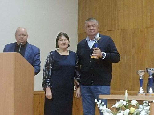 Лидерам вручены Кубки