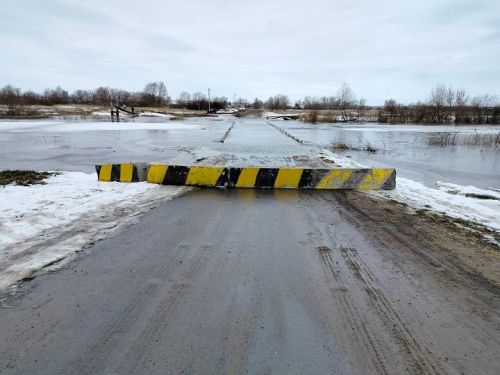 В Слободе Архангельской закрыли низководный мост