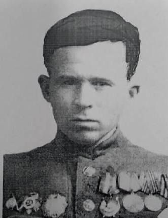 «Из многих тысяч батарей за слезы наших матерей»