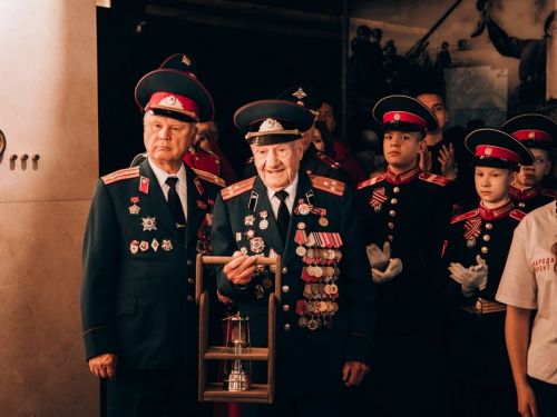 В Казани участнику ВОВ передали «Огонь памяти»