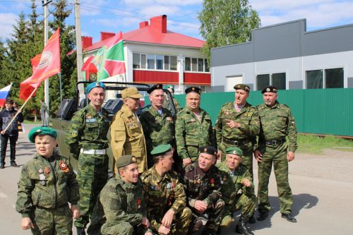 В Новошешминске отметили День Победы (фоторепортаж)
