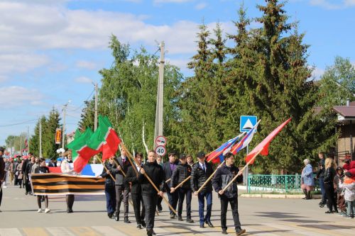 В Новошешминске отметили День Победы (фоторепортаж)
