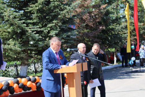 В Новошешминске отметили День Победы (фоторепортаж)