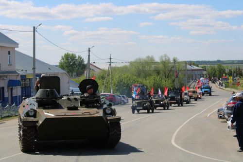 В Новошешминске отметили День Победы (фоторепортаж)