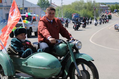 В Новошешминске отметили День Победы (фоторепортаж)