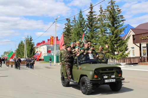 В Новошешминске отметили День Победы (фоторепортаж)