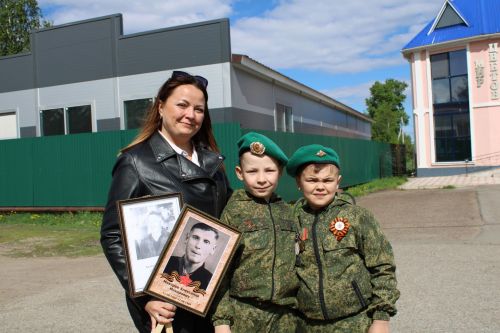 В Новошешминске отметили День Победы (фоторепортаж)