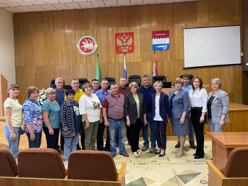 Авыл җирлеге башлыгы үз теләге белән СВО зонасына китте