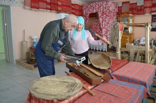 Зиреклинскому музею подарили памятные вещи