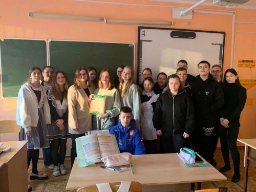 Сотрудники подросткового клуба «Ажаган» провели в Новошешминской СОШ викторину на тему «ВИЧ/СПИД: мифы или реальность?»
