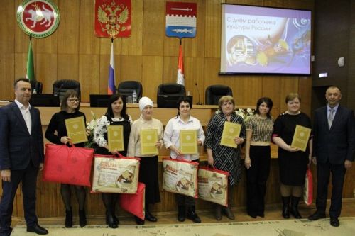 В Новошешминске чествовали работников культуры (фоторепортаж)