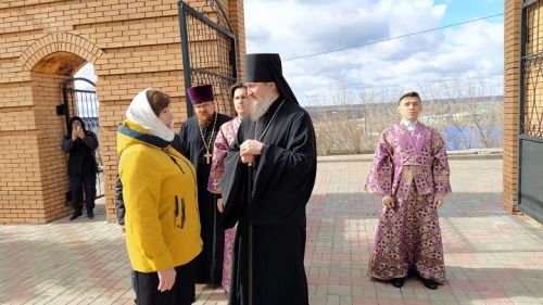 Епископ Чистопольский и Нижнекамский Пахомий совершил богослужение в Новошешминском Троицком храме