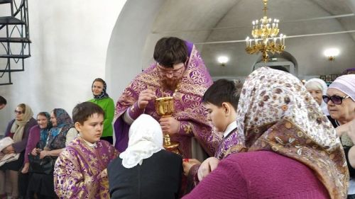 Епископ Чистопольский и Нижнекамский Пахомий совершил богослужение в Новошешминском Троицком храме