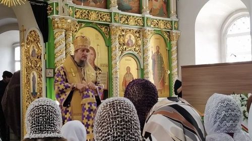 Епископ Чистопольский и Нижнекамский Пахомий совершил богослужение в Новошешминском Троицком храме