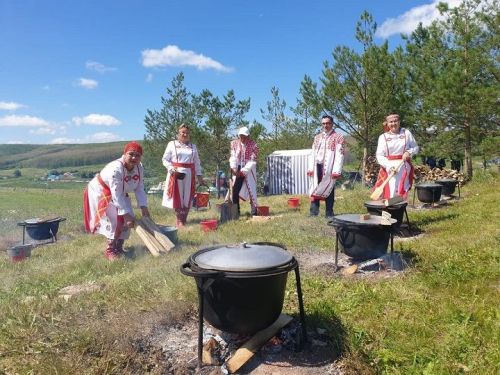 На фестивале чувашей Закамья принял участие ансамбль «Илем»
