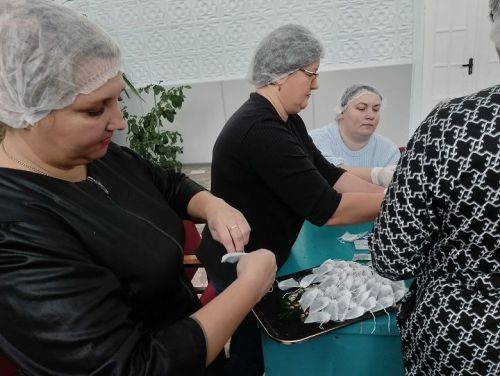 В Петропавловском СДК собрали «Витаминный чай для бойцов СВО»
