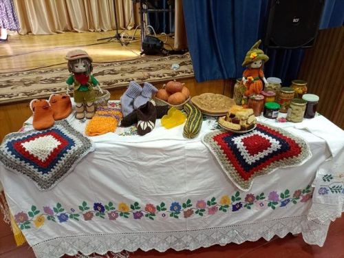 В Новоиванаевском СДК отметили Всемирный день сельских женщин