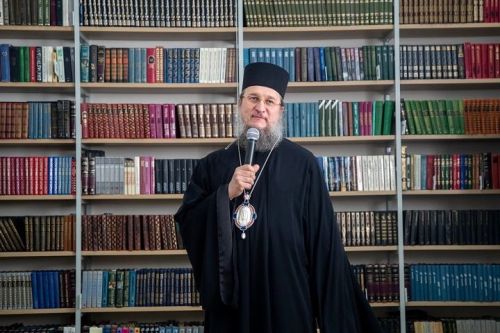 Епископ Пахомий поздравляет новошешминских педагогов с Днем учителя