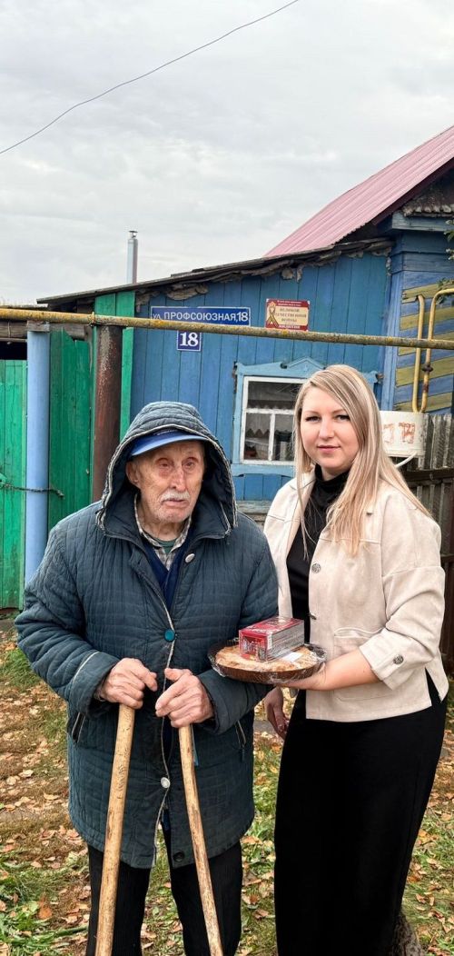Соцработники посетили на дому пожилых получателей социальных услуг КЦСОН «Забота»