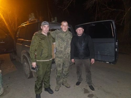 Глава Петропавловского сельского поселения Дмитрий Никитин доставил гуманитарную помощь военнослужащим в зоне СВО