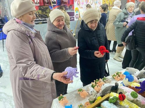 Итоговая выставка клуба вязания «Подари Тепло Русской Души»
