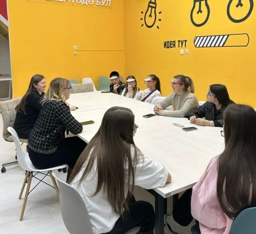 В МЦ «Чишмэле» прошла интеллектуальная игра «Кто я?», приуроченная ко Дню борьбы с коррупцией