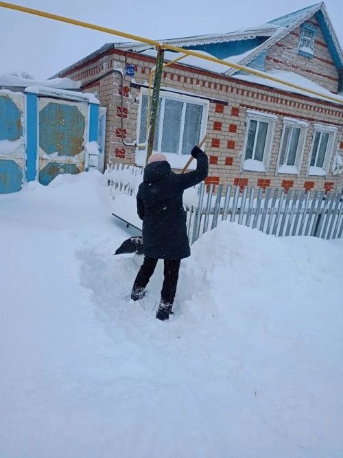 «Снежный десант»: социальные работники спешат на помощь