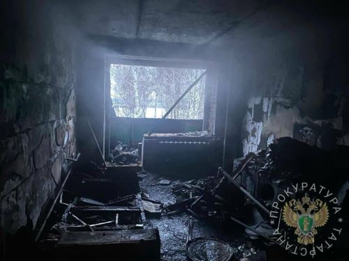 На пожаре в Чистополе погибли женщина и 2-летний ребенок