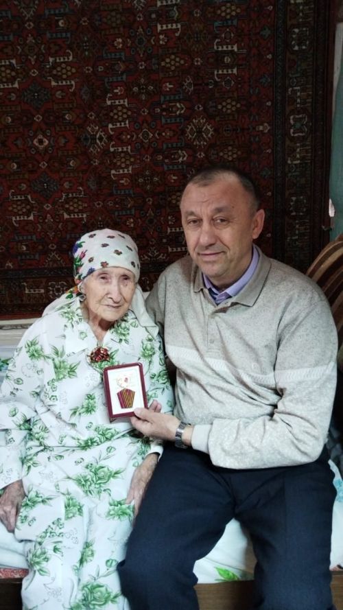 Чествуем героев тыла: В Шахмайкинском поселении наградили тружеников Великой Отечественной войны