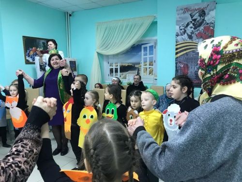 Юные артисты из детсада «Ландыш» пришли в Новошешминский Дом-интернат