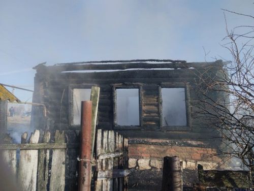 При пожаре в Слободе Архангельской погиб человек