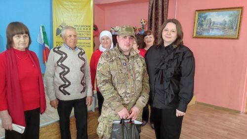 Встреча с героем: краснооктябрьские школьники пообщались с участником СВО