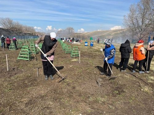В Шахмайкинском поселении благоустроили территорию у родника «Наил Бабай»