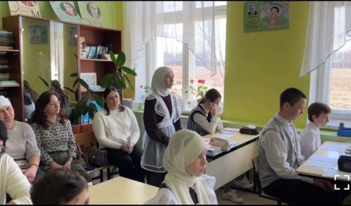 15 апрельдә Зирекле лицеенда районның туган тел укытучылары семинары узды