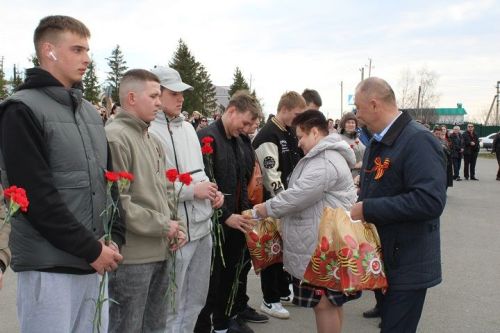 Весной на службу в армию из Новошешминского района призваны 17 ребят