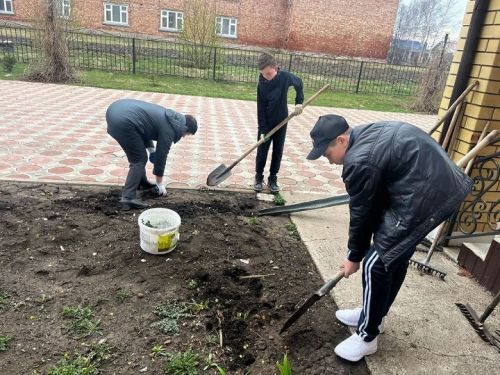 Первые и Орлята России приняли участие в мероприятии «Сад памяти»